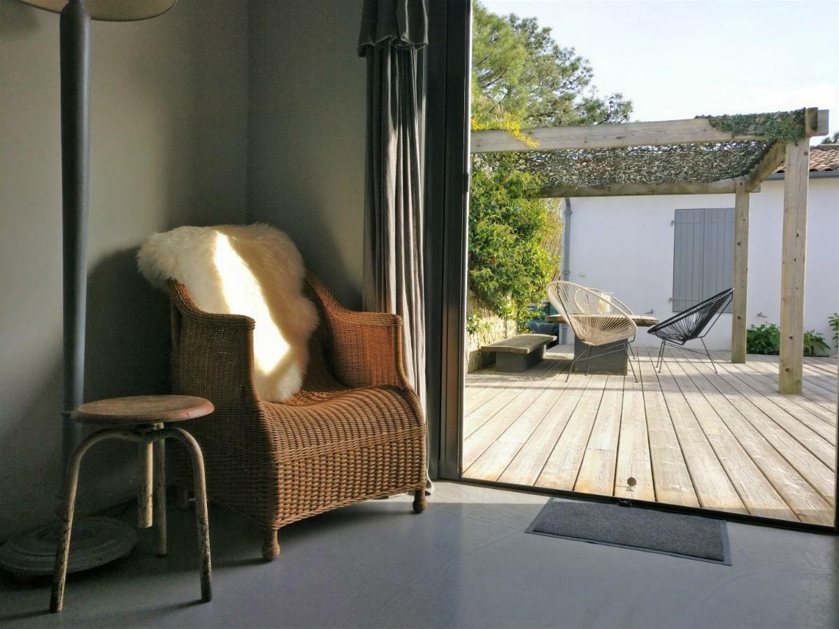 Derriere La Plage : Suite, Patio Et Pergola Le Bois-Plage-en-Re Luaran gambar